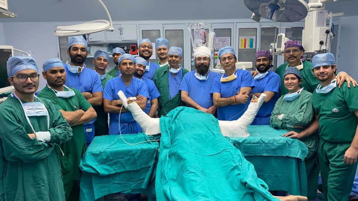 ‘All the praise must go to donor,’ says Delhi doctor involved in ‘miracle’ hand transplant surgery