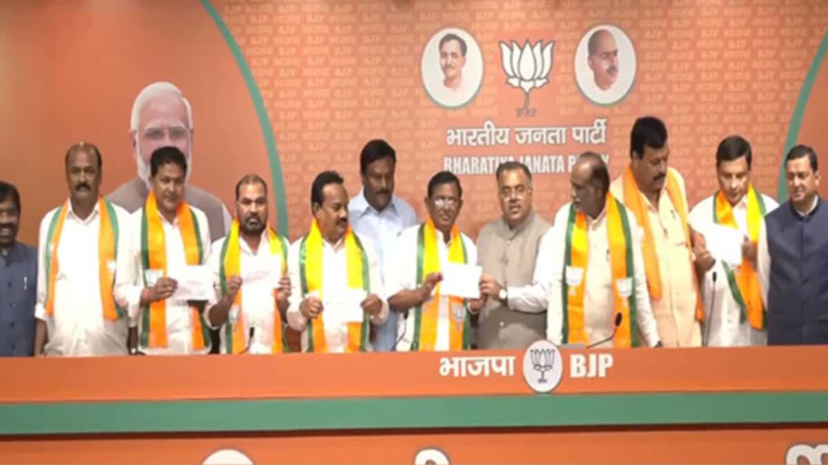 Lok Sabha polls: 4 leaders from BRS, 1 from Congress join BJP ahead of elections Lok Sabha polls: 4 leaders from BRS, 1 from Congress join BJP ahead of elections