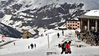 Switzerland: Five out of six missing cross-country skiers found dead, search on for last person