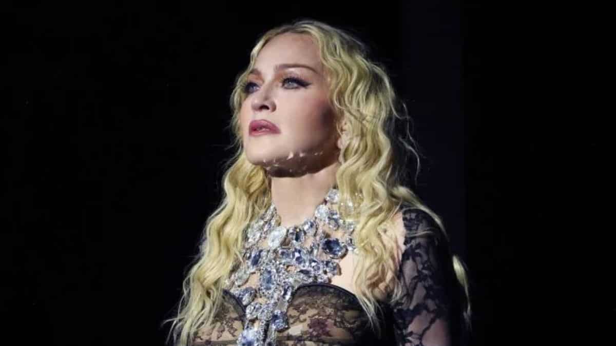 Madonna visits Pompeii, donates to local kids' theatre