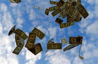 Global dividend payouts soar to record high of $1.66 tn in 2023, led by banking sector
