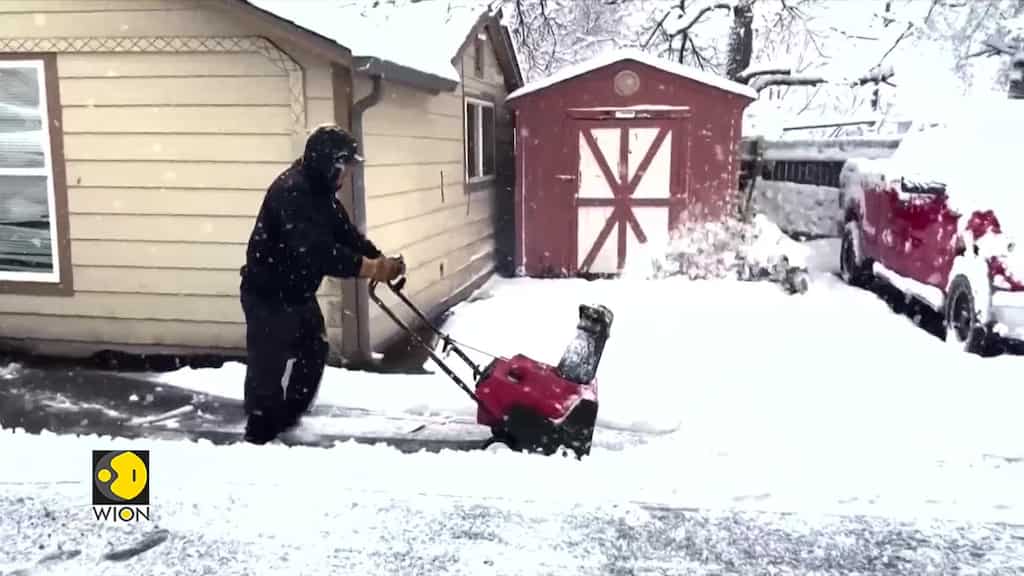 Severe snowstorm hits Colorado, over 800 flights cancelled