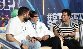 Watch | Amitabh Bachchan indirectly dismisses angioplasty reports, calls them ' fake news'