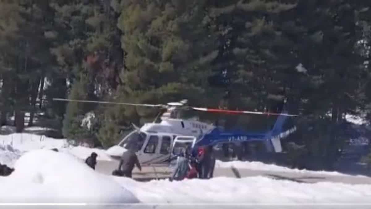 India: 120 stranded passengers airlifted from snow-bound Kanzalwan in J&K