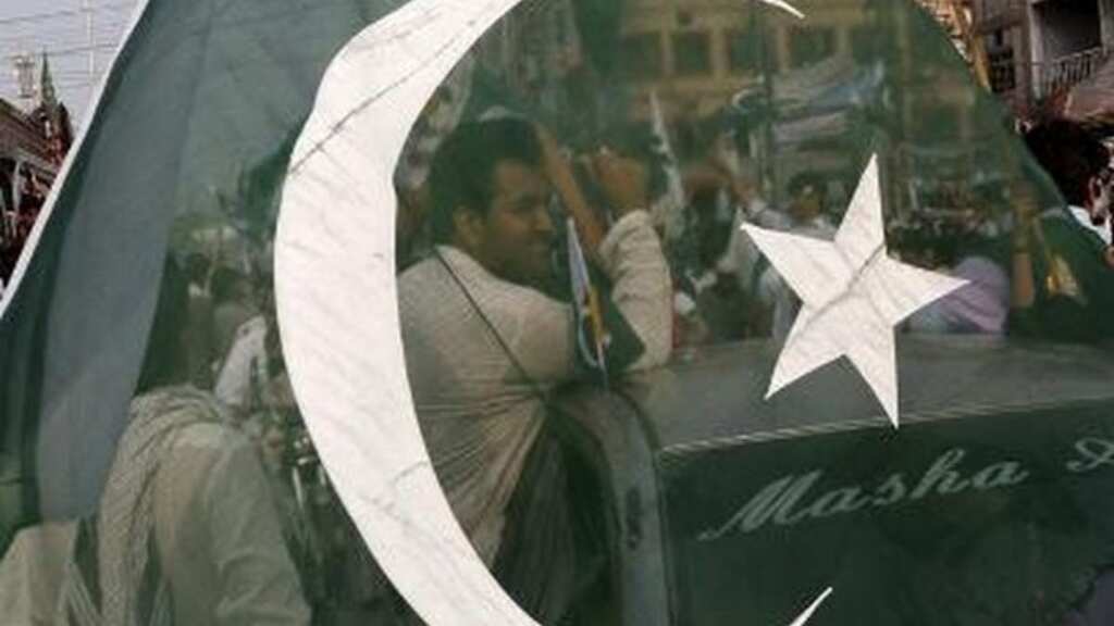 Human rights body in Pakistan condemns 'murders through duty' of Christian sanitary workers