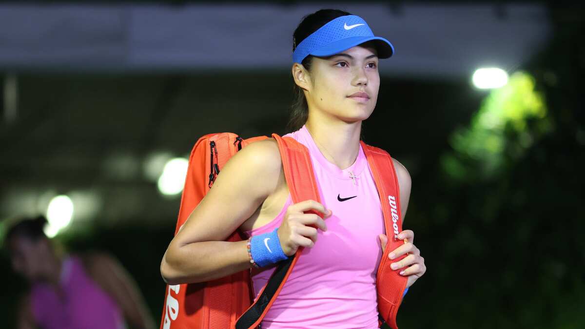 Tennis: Britain’s Emma Raducanu withdraws from Miami Open with lower back injury Tennis: Britain’s Emma Raducanu withdraws from Miami Open with lower back injury