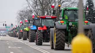Polish farmers intensify protests against 'executioner' EU, demand re-imposition of customs duties