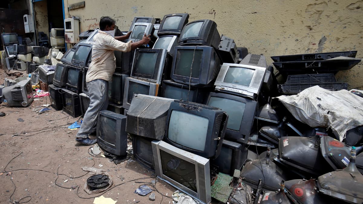 62 million tonnes of e-waste piled up in just one year, we’re losing the battle: UN expert