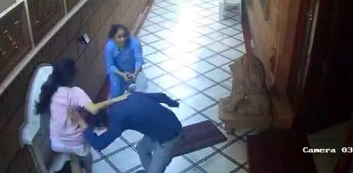 WATCH: Indian mother, daughter fight armed robbers who entered their home to kill them