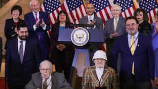 Who are WWII 'Ghost Army' troops honoured with congressional gold medal?