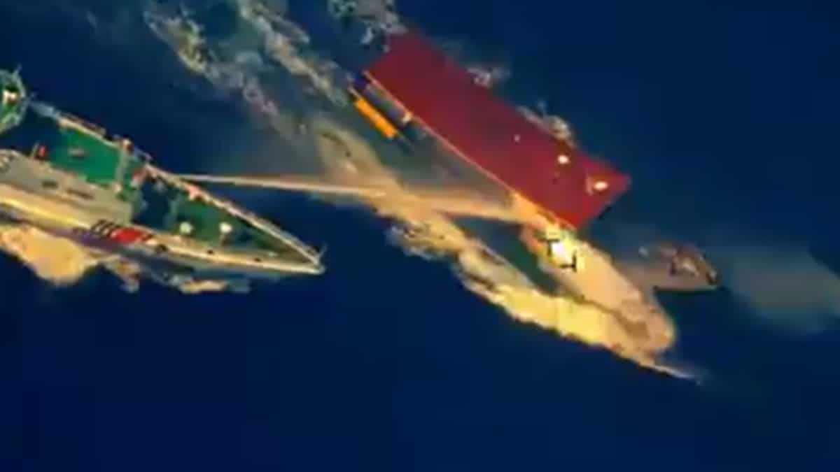 Video: Chinese action causes near-collision of Philippine civilian vessel in South China Sea