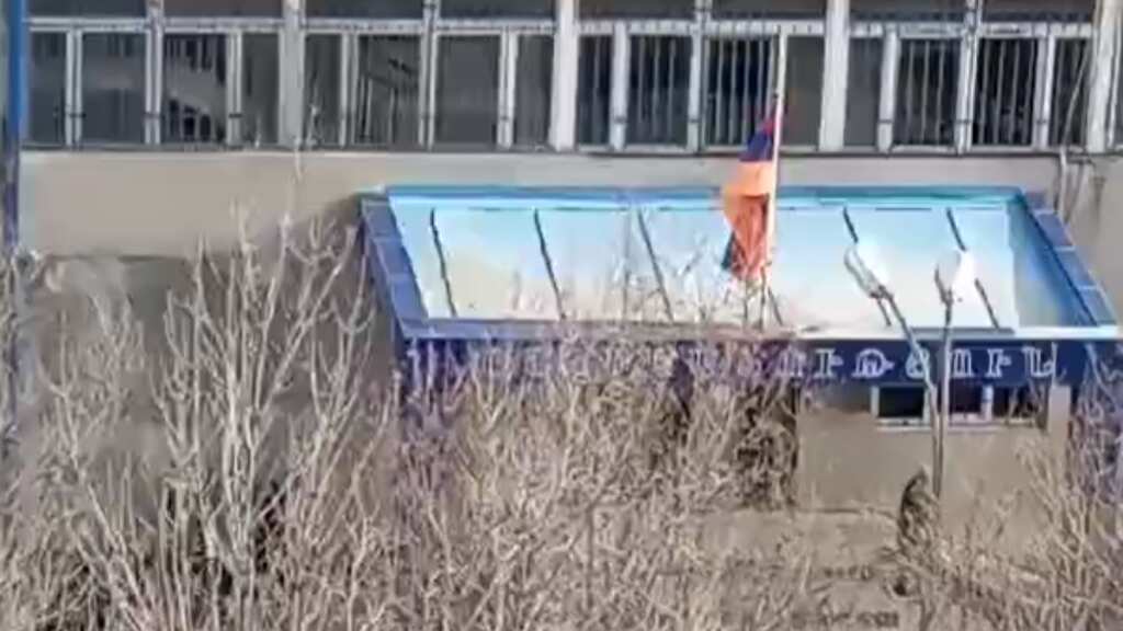At least two injured after attempting to attack police station in Armenian capital