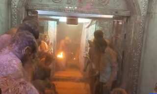 Video: Fire breaks out at Ujjain Mahakal Temple in India during ‘bhasma aarti’ as part of Holi; 14 hurt