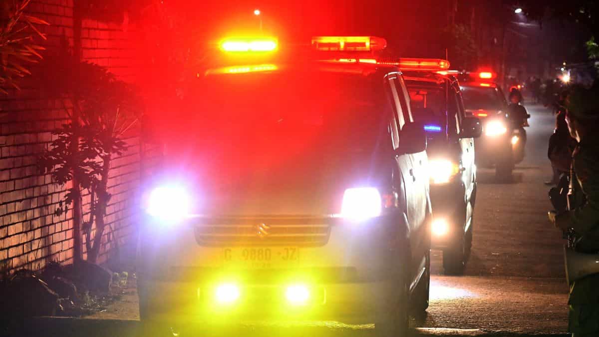 Firefighters tackle massive blaze at Indonesian ammunition store