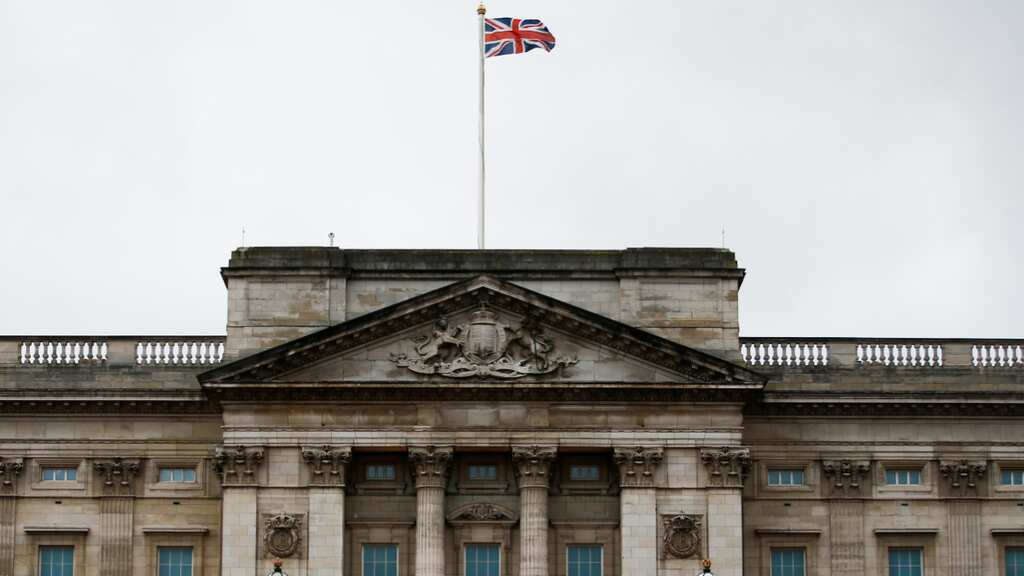 E-rickshaw catches fire near Buckingham Palace, cops say incident not treated as suspicious
