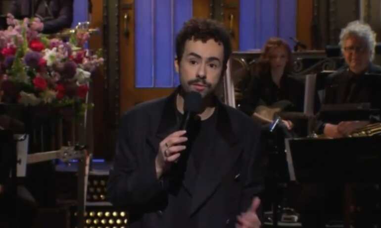Ramy Youssef urges to pray for Palestine people during his SNL monologue: ‘They’re suffering’ Ramy Youssef urges to pray for Palestine people during his SNL monologue: ‘They’re suffering’