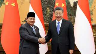 New Indonesia leader visits China, promises close ties