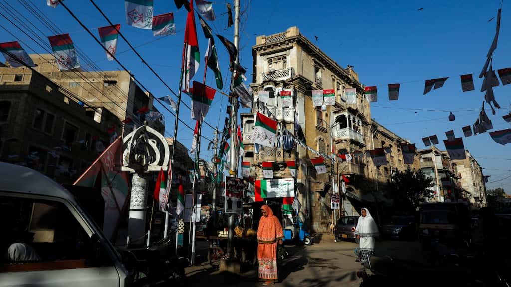Around 10 million people in Pakistan at risk of slipping into poverty, says World Bank