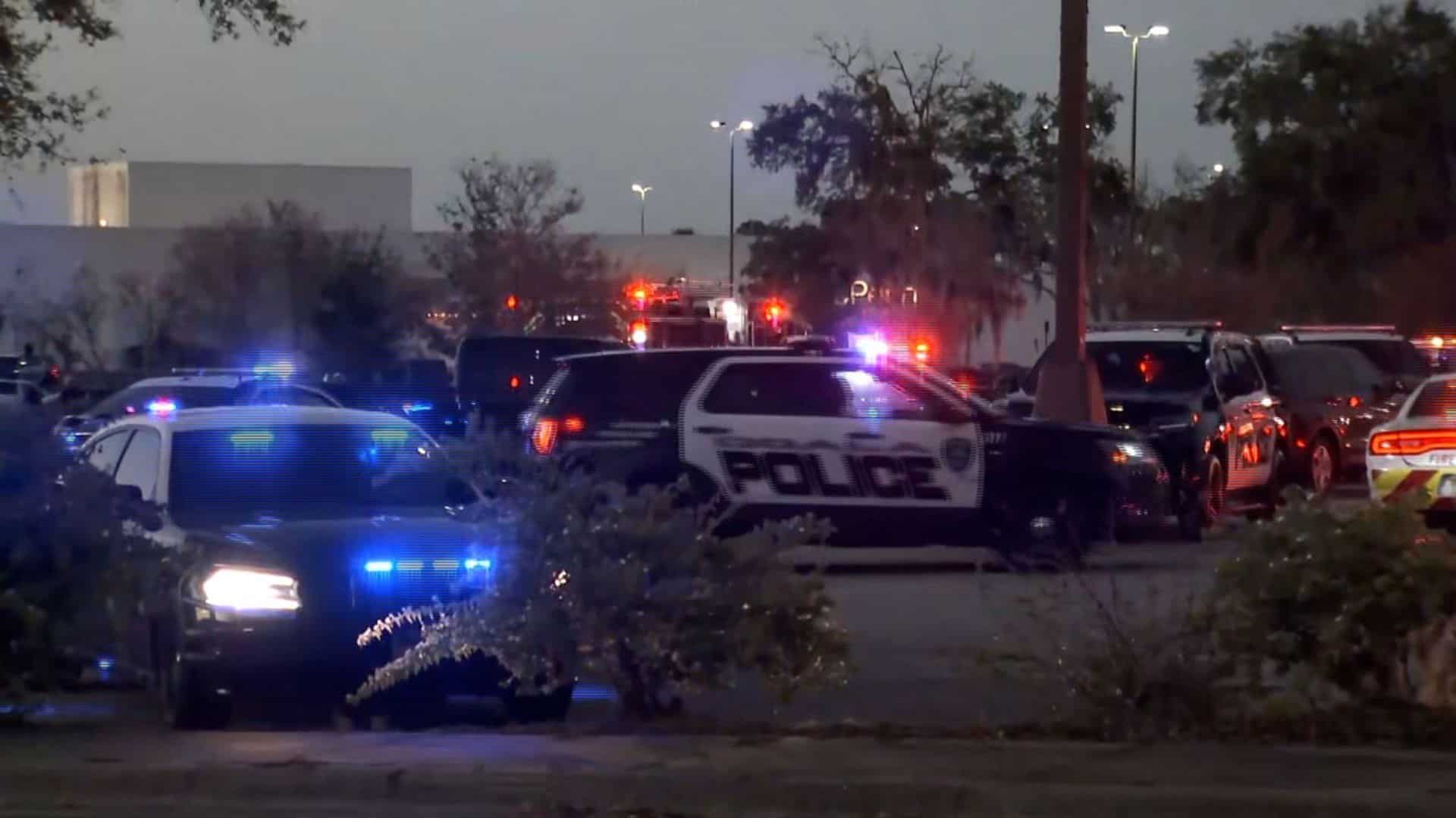 US: Two dead, seven injured in shooting at Florida shopping mall ...