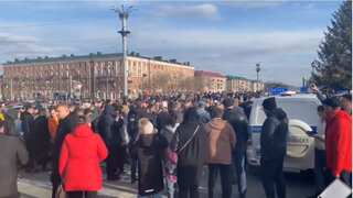 'Putin help': Hundreds of angry Russians hold rare protest after floods destroy over 10,000 homes