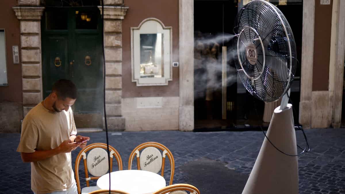 Earth continues to sear as March emerges as 10th consecutive hottest month 