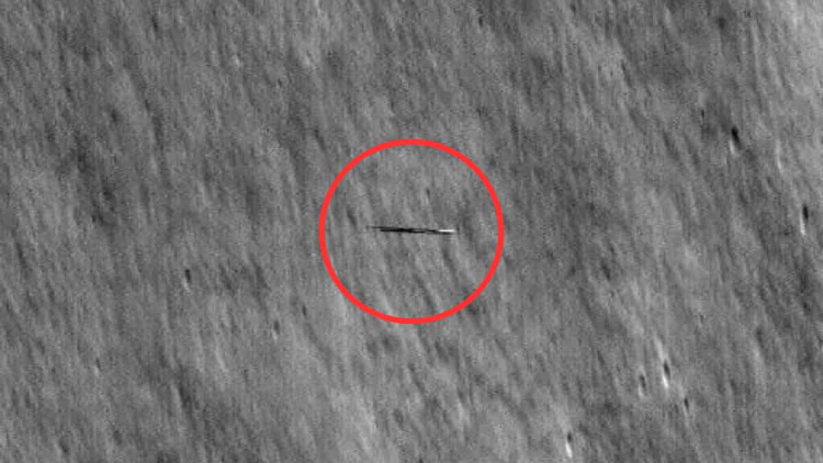 A mysterious silver object has been orbiting the Moon for 15 years ...