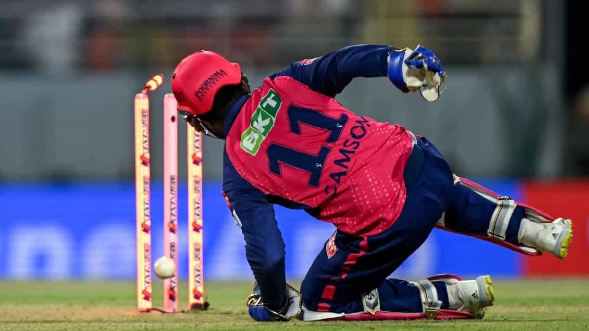 IPL 2024: WATCH | RR's Sanju Samson does MS Dhoni-esque run-out vs Punjab Kings IPL 2024: WATCH | RR's Sanju Samson does MS Dhoni-esque run-out vs Punjab Kings