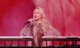 Grimes apologises after technical issues at Coachella: 'Please forgive me!'