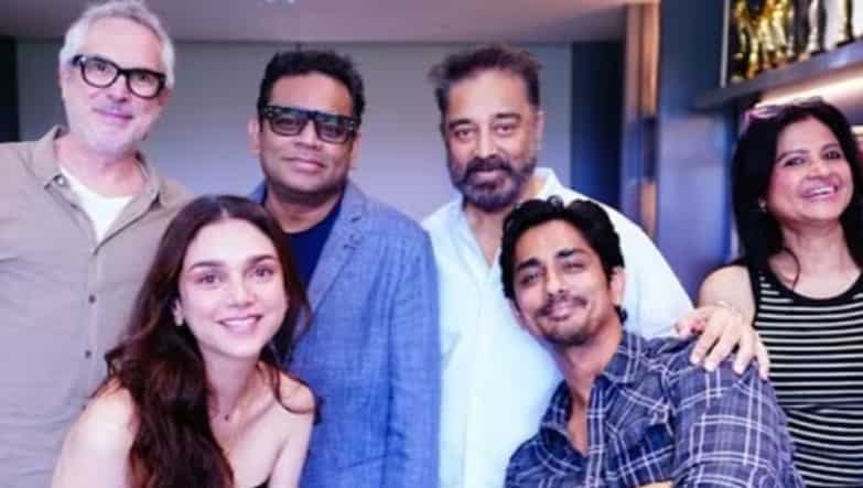 Kamal Haasan hosts Mexican filmmaker Alfonso Cuaron, AR Rahman and others; see viral pic Kamal Haasan hosts Mexican filmmaker Alfonso Cuaron, AR Rahman and others; see viral pic
