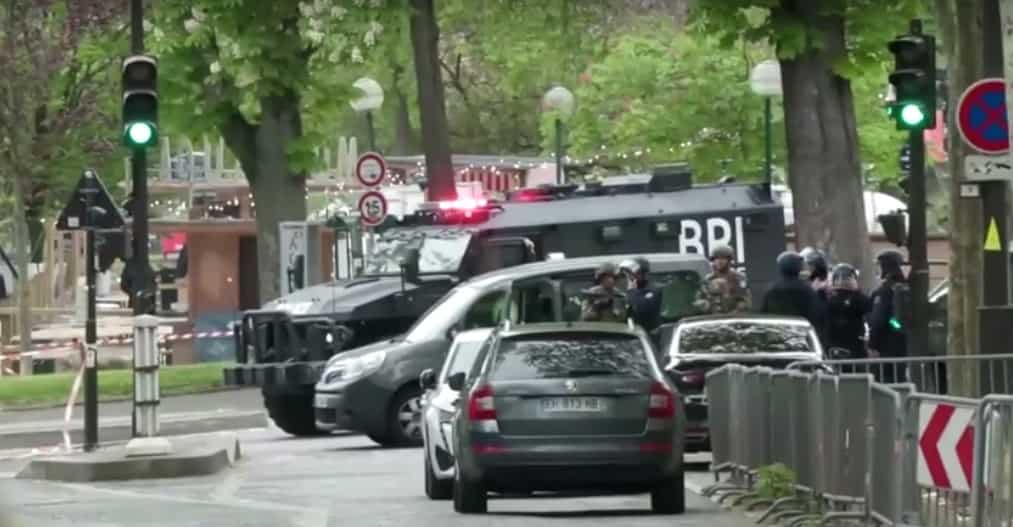 French police arrest man who threatened to blow himself up at Iranian consulate in Paris
