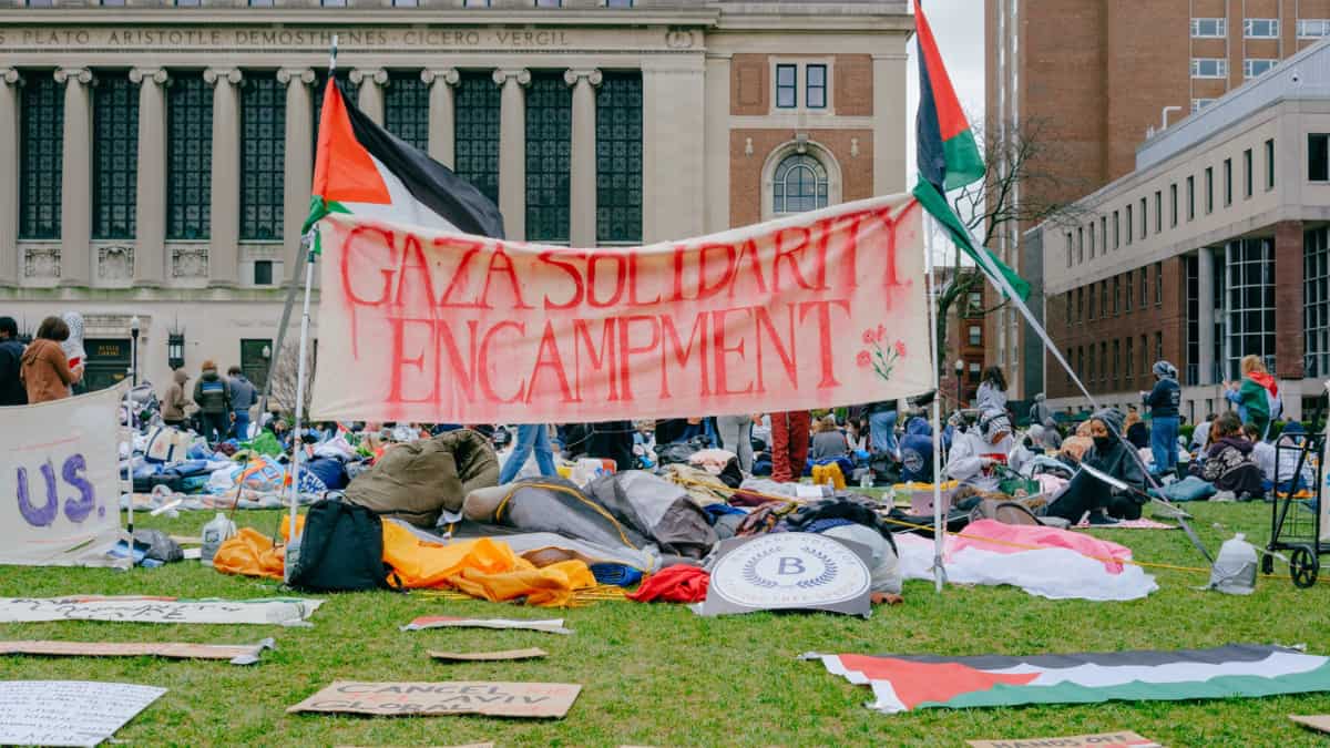 Pro-Palestinian protesters barred from reaching Met Gala; burn American flag, vandalise WWI memorial