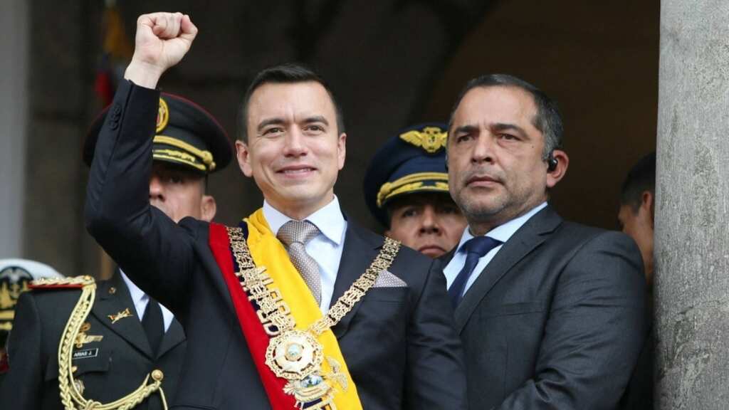Ecuador referendum says yes to anti-mafia measures, no to economic reforms