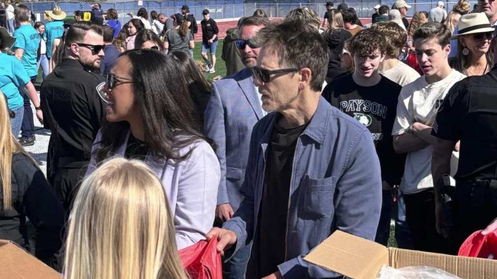 Kevin Bacon dances back to ‘Footloose’ high school