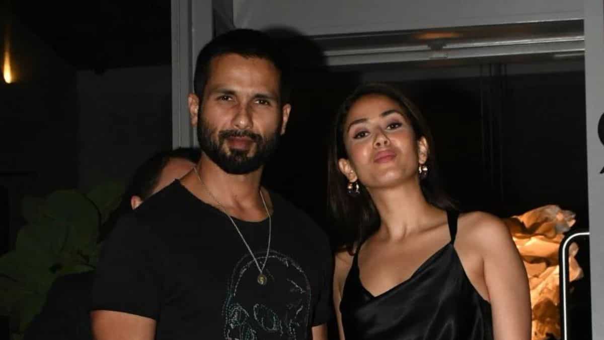 Shahid Kapoor gets angry at paps during romantic dinner date with wife Mira Rajput: Watch viral clip Shahid Kapoor gets angry at paps during romantic dinner date with wife Mira Rajput: Watch viral clip