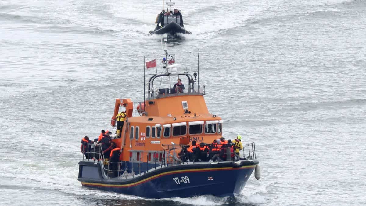 Migrant boat capsizes off Djibouti leaving 21 dead