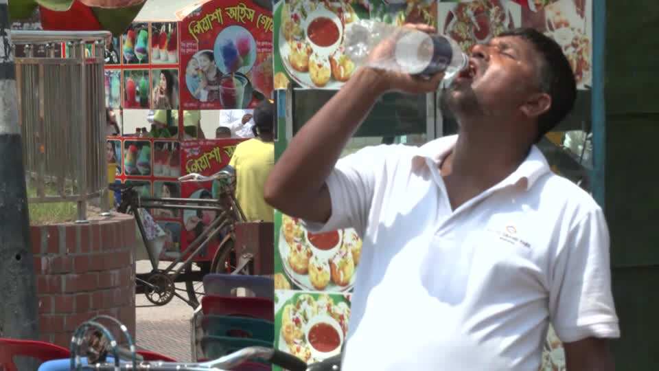 Thousands in heatwave-hit Bangladesh pray for rain