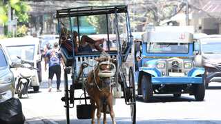 Soaring temperatures prompt suspension of classes in Philippines