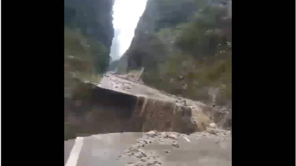 Landslide cuts off road to Arunachal's Dibang Valley that borders China