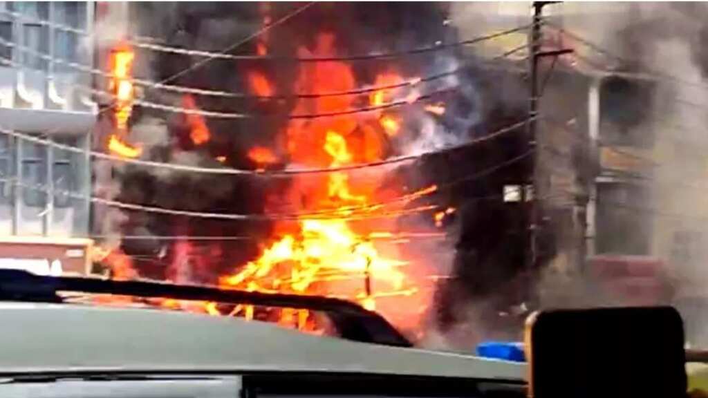 Video: At least 6 killed, 30 injured in massive fire near railway station in Bihar's Patna