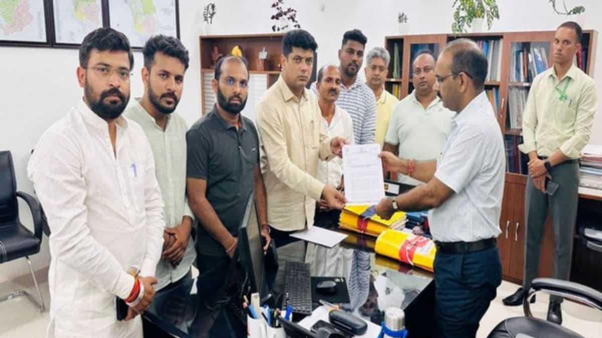 Congress files complaint against PM Modi over spreading 'misinformation' about South Goa candidate Fernandes Congress files complaint against PM Modi over spreading 'misinformation' about South Goa candidate Fernandes