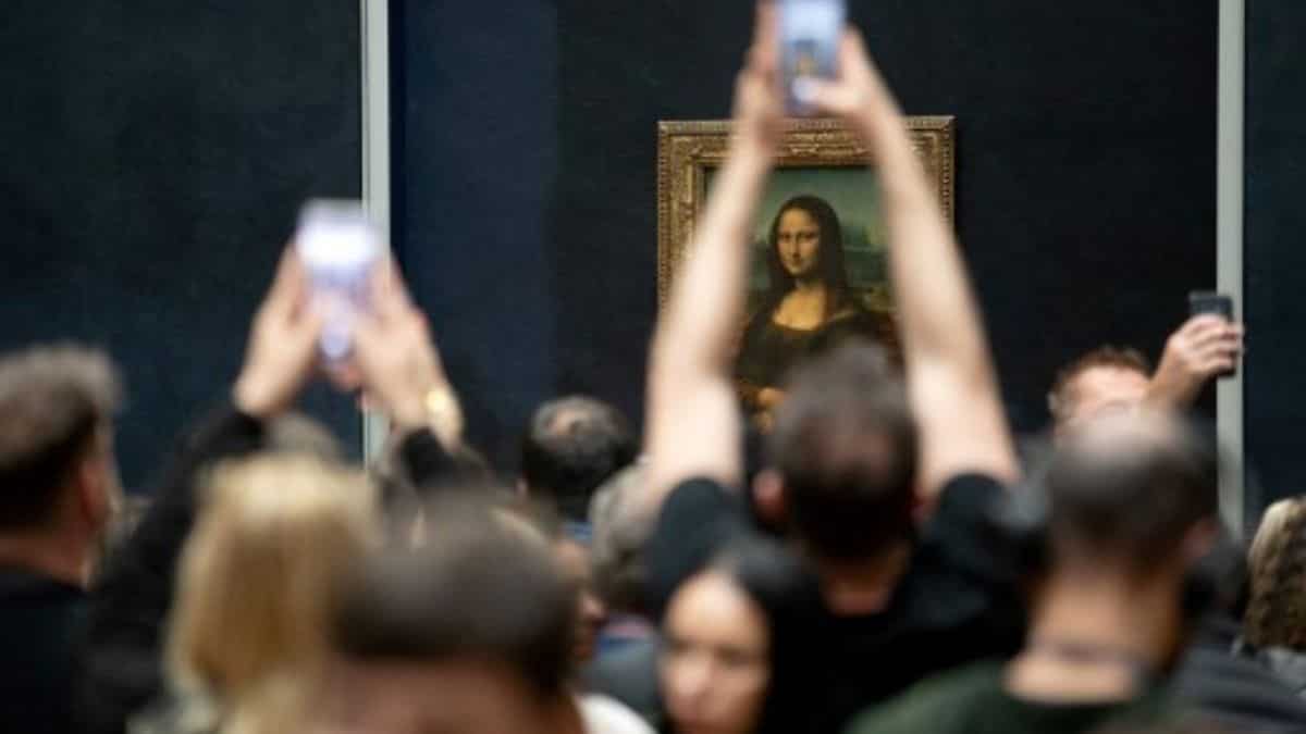 Iconic Mona Lisa painting could get a room of its own, says Louvre Iconic Mona Lisa painting could get a room of its own, says Louvre