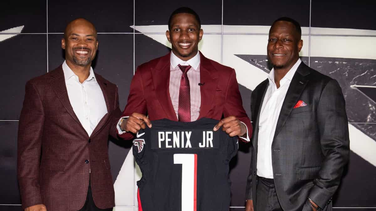 Atlanta Falcons coach Raheem Morris assures QB Kirk Cousins after shock pick in 2024 draft Atlanta Falcons coach Raheem Morris assures QB Kirk Cousins after shock pick in 2024 draft