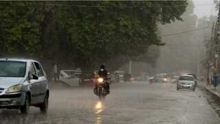 Heavy rains lash Jammu and Kashmir, highways closed for traffic