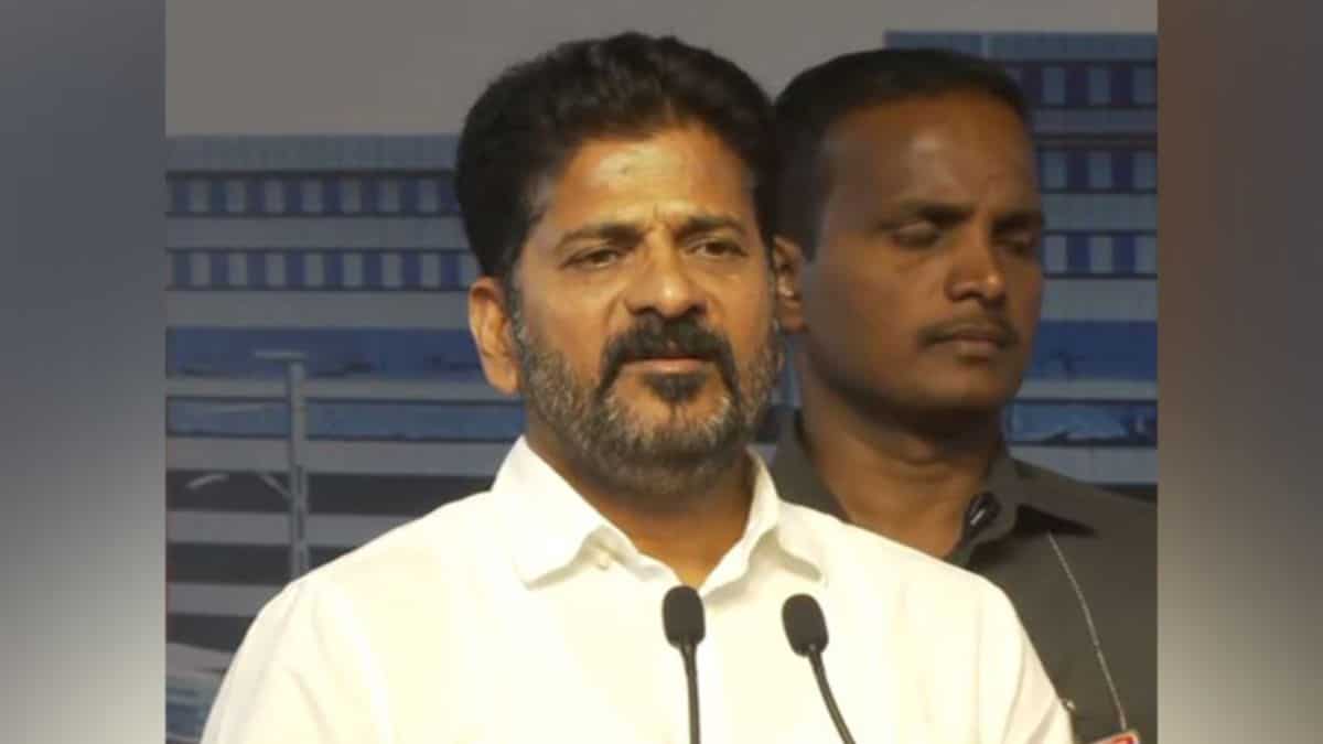 Delhi Police summon Telangana CM Revanth Reddy in Amit Shah's doctored video case Delhi Police summon Telangana CM Revanth Reddy in Amit Shah's doctored video case