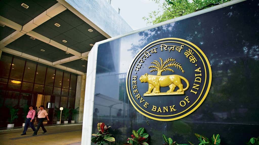 India’s RBI punishes five co-operative banks for rule violations, imposes fine