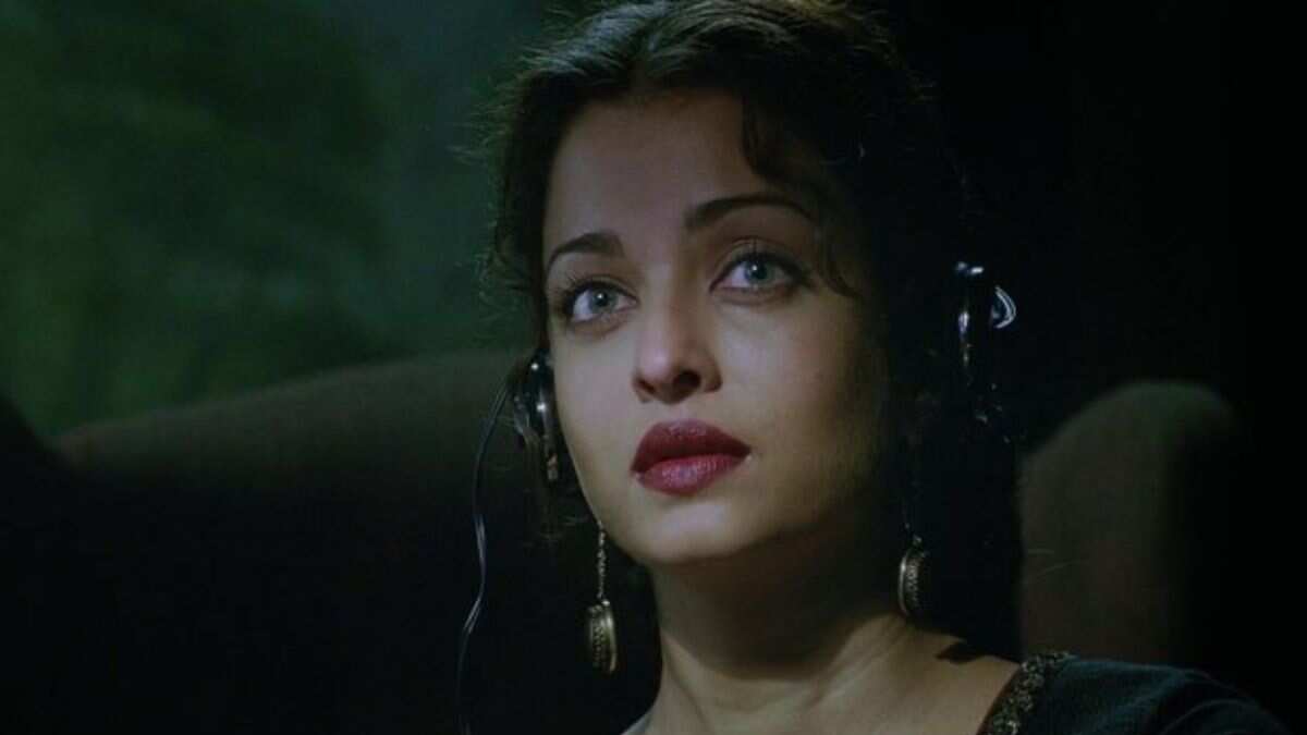 Sofia D'Souza in Guzaarish