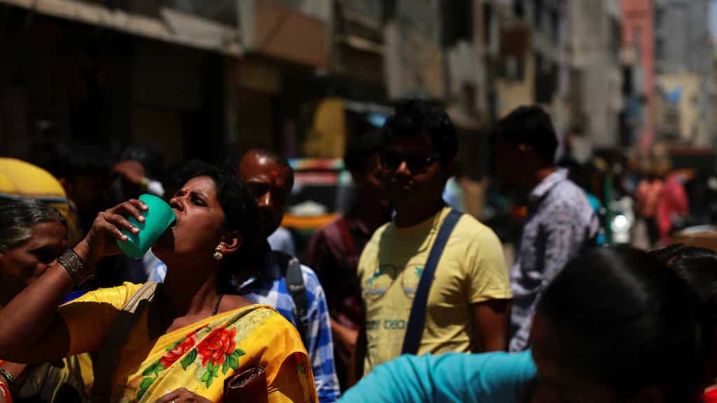 India Weather: Red alert issued for four states due to heatwave, rainfall in J&amp;K, strong winds in Delhi &amp; more