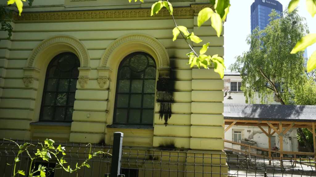 Synagogue in Poland's Warsaw attacked with firebombs, police launch probe