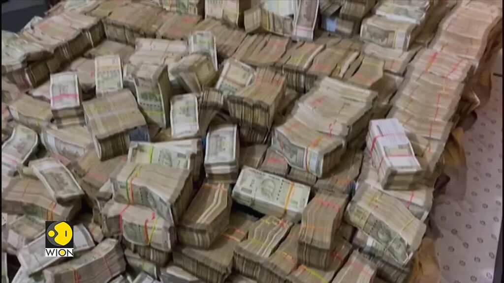 Gravitas: 25 cr. cash seized from the residence of domestic help of a minister's personal secretary