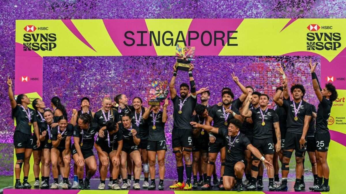 Rugby: New Zealand touch peak form with twin wins at Singapore 7s as Paris Games looms Rugby: New Zealand touch peak form with twin wins at Singapore 7s as Paris Games looms